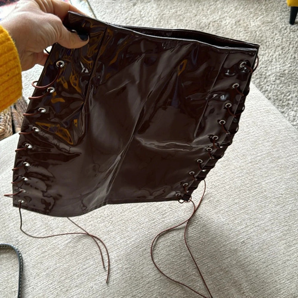 Vintage style Y2K latex brown miniskirt micro mini - Picture 5 of 6